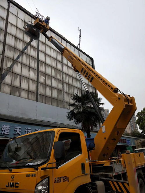 廣州高空作業(yè)車(chē)、路燈車(chē)與升降車(chē)出租服務(wù)指南